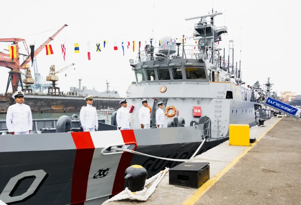 Unidades B.A.P. Río Huarmey y B.A.P. Río Nepeña fueron construidas con manos peruanas en el astillero del SIMA Chimbote.