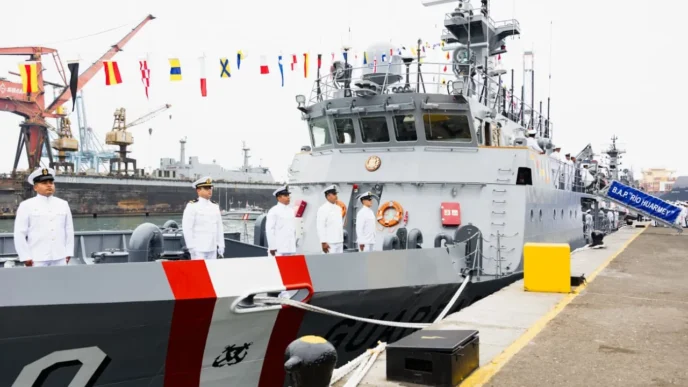 Unidades B.A.P. Río Huarmey y B.A.P. Río Nepeña fueron construidas con manos peruanas en el astillero del SIMA Chimbote.