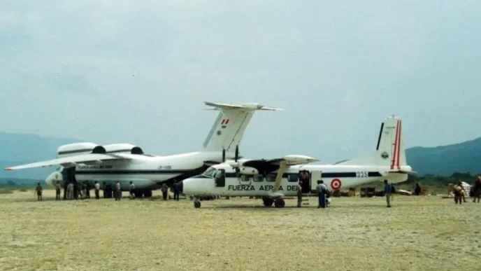 Dos aviones civiles de transporte Antonov An-72 “Coaler” de origen soviético, se sumaron al esfuerzo bélico durante el conflicto del Cenepa de 1995.