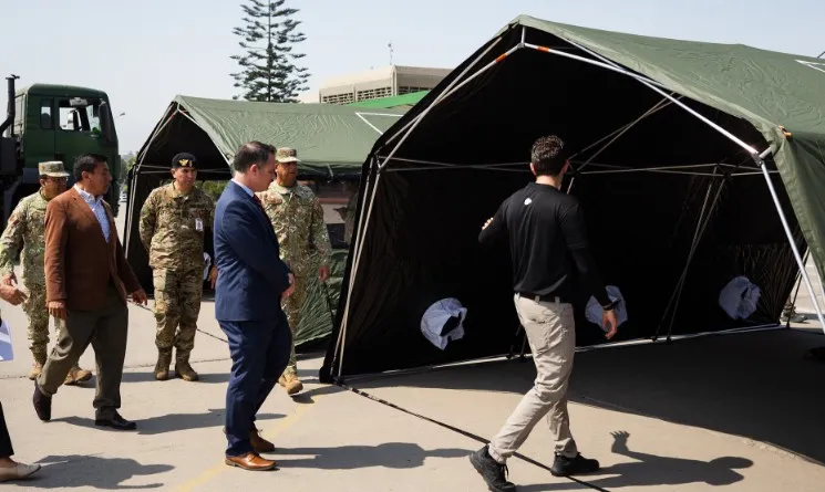 En total, son 20 carpas DLX ASAP-18 tipo refugio de despliegue rápido, junto con sus respectivos equipos de reparación.