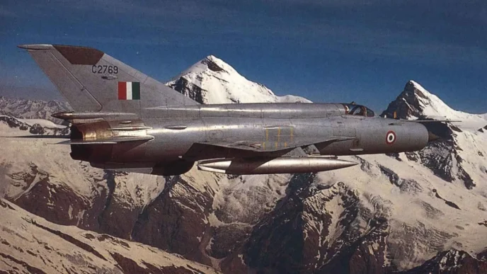 El MiG-21 sirvió a la India durante más de seis décadas, del que alrededor de 600 de 800 ejemplares fueron ensamblados en el país asiático, lo que permitió el desarrollo de la industria aeronáutica local.