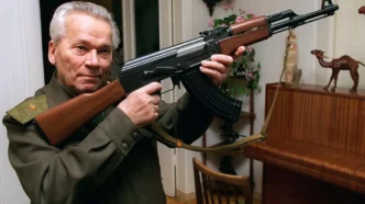 Posiblemente su inventor, Mijail Kaláshnikov, nunca imaginó que su fusil de asalto llegaría a ser el favorito entre los coleccionistas estadounidenses.
