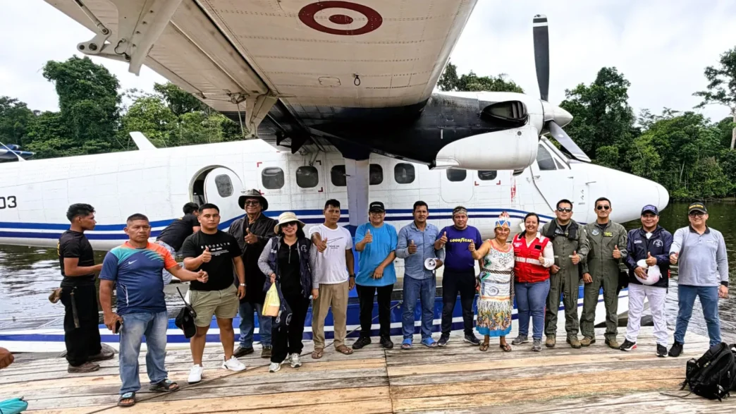 Con el apoyo de aviones Twin Otter del Grupo Aéreo No. 42 de la FAP,