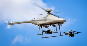 Este concepto transforma la plataforma no tripulada de rotor en un portador aéreo de largo alcance capaz de transportar y desplegar drones de inteligencia, vigilancia y reconocimiento (ISR) .