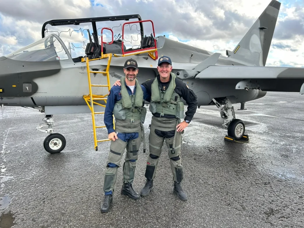 Contrato incluye seis aeronaves M-346 T Block 20, con opción a seis unidades adicionales.