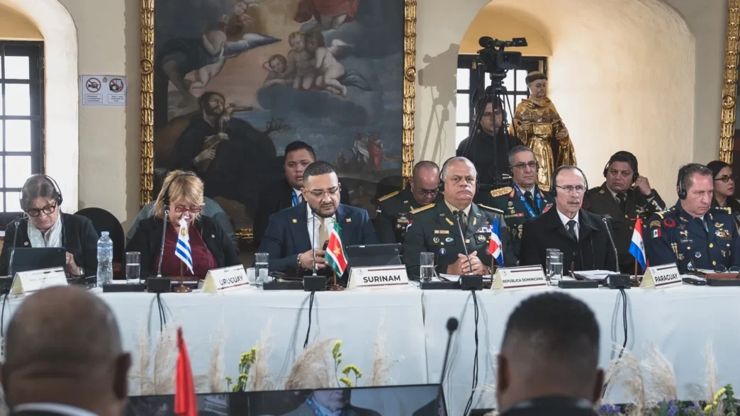 Los países participan de la XVII Conferencia de Ministros de Defensa de las Américas (CMDA), durante la primera Comisión de Trabajo, denominada “Crimen Transnacional Organizado”.